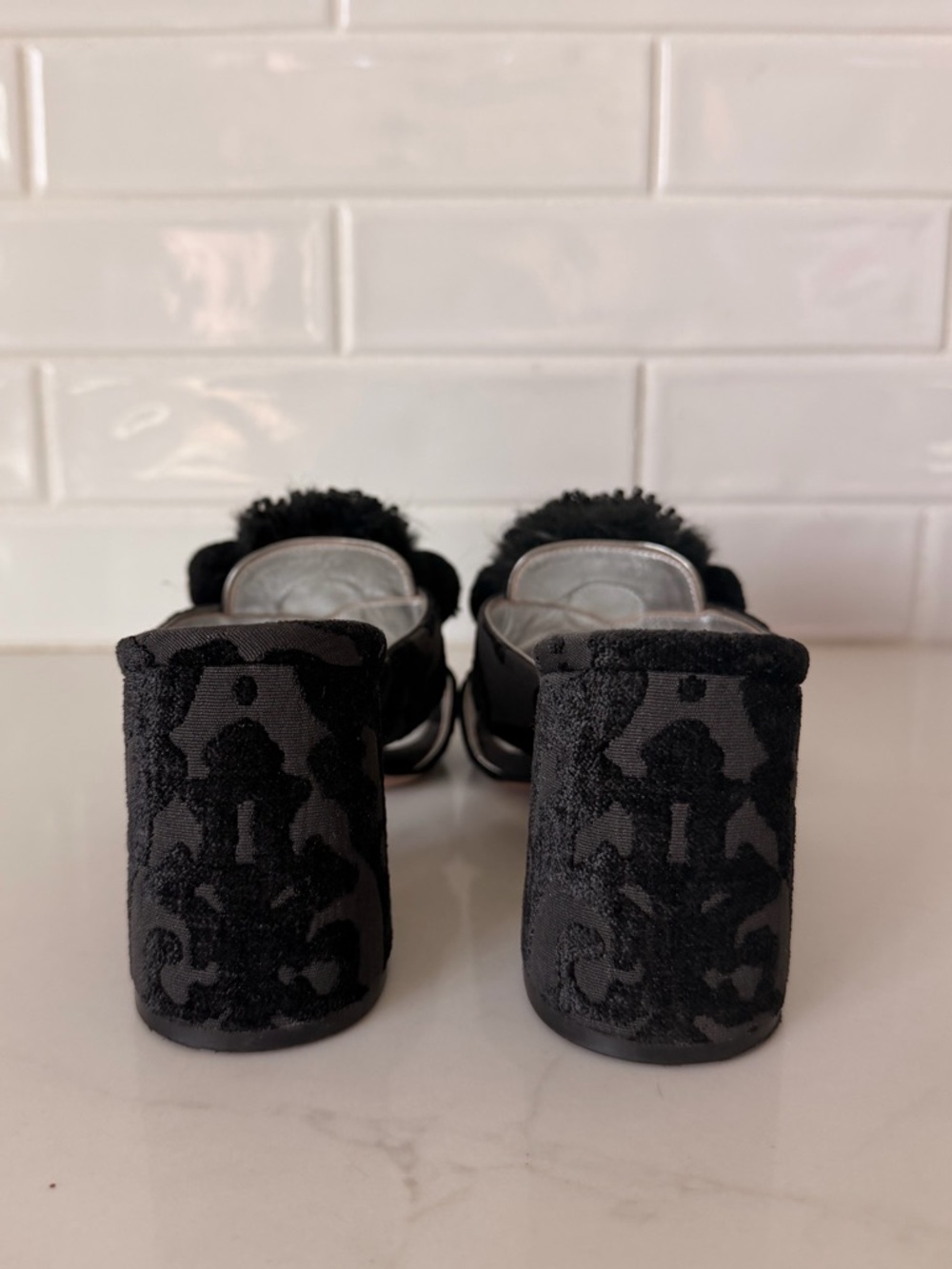 Marc Jacobs Women's Aurora Pompom Mule sandals in black size 36 - Picture 3 of 8